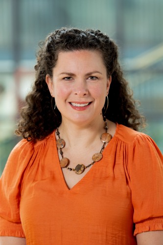 Headshot of Annie Alvarez